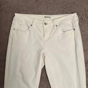 JCPenney Creamy White Denim Jeans 27/4